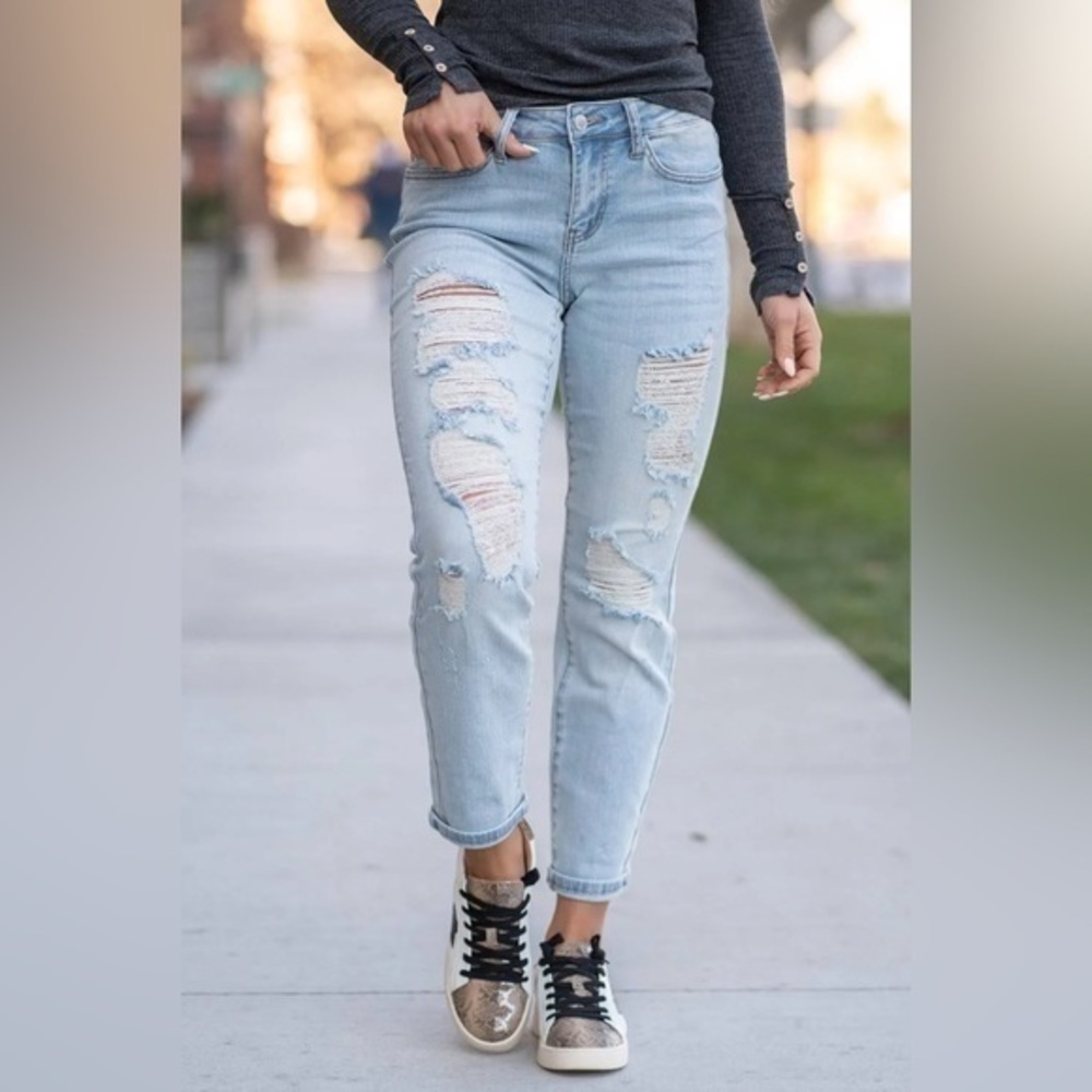 Judy Blue Destroyed Boyfriend Jeans Light Wash Women’s Size 25